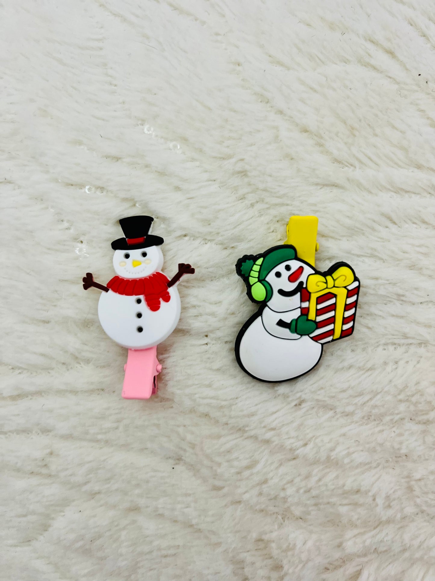 Set of 2 Christmas Character Hair Clips (assorted designs)