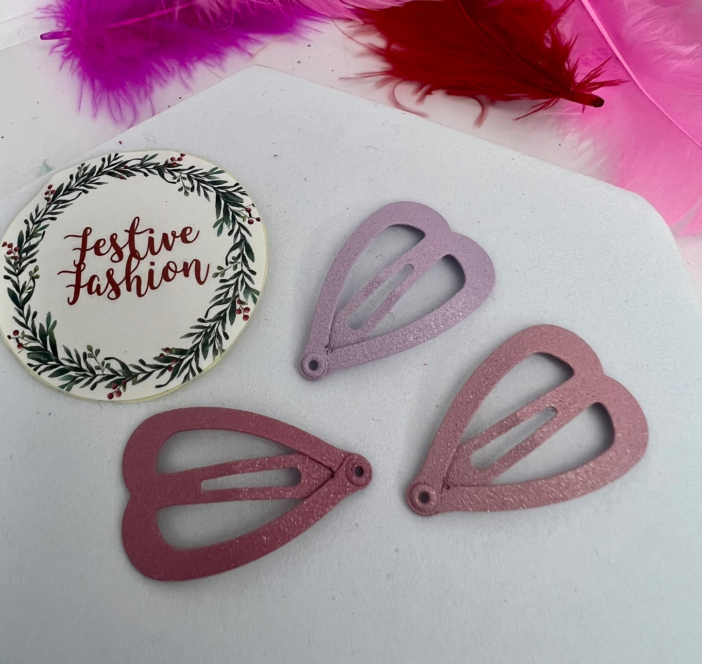 Glittery Heart Hair Clips – Set of 6