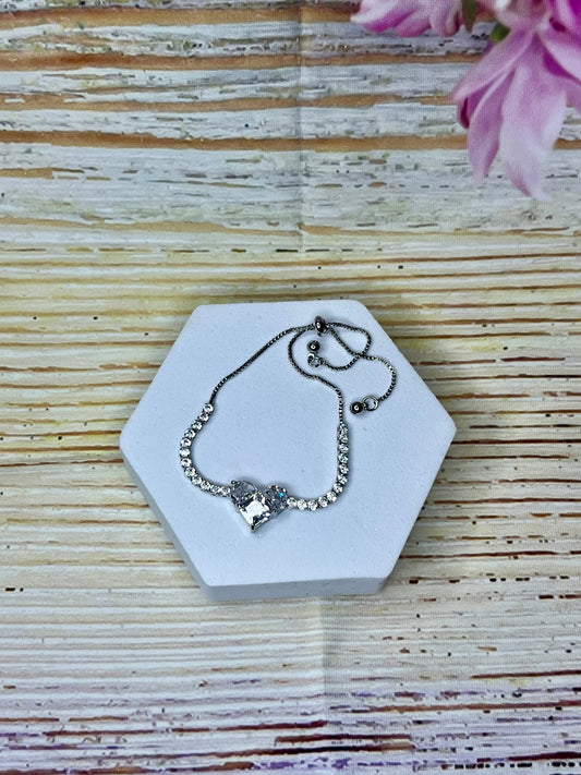 Diamanté Heart Adjustable Bracelet